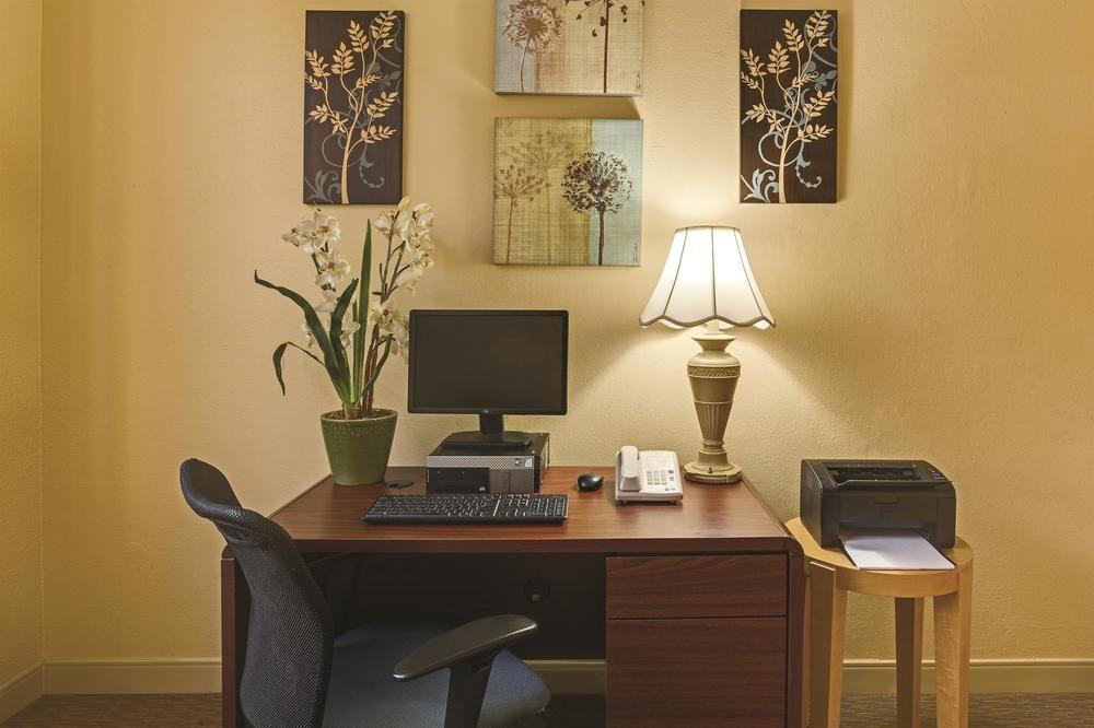 La Quinta By Wyndham West Palm Beach Airport Bagian luar foto