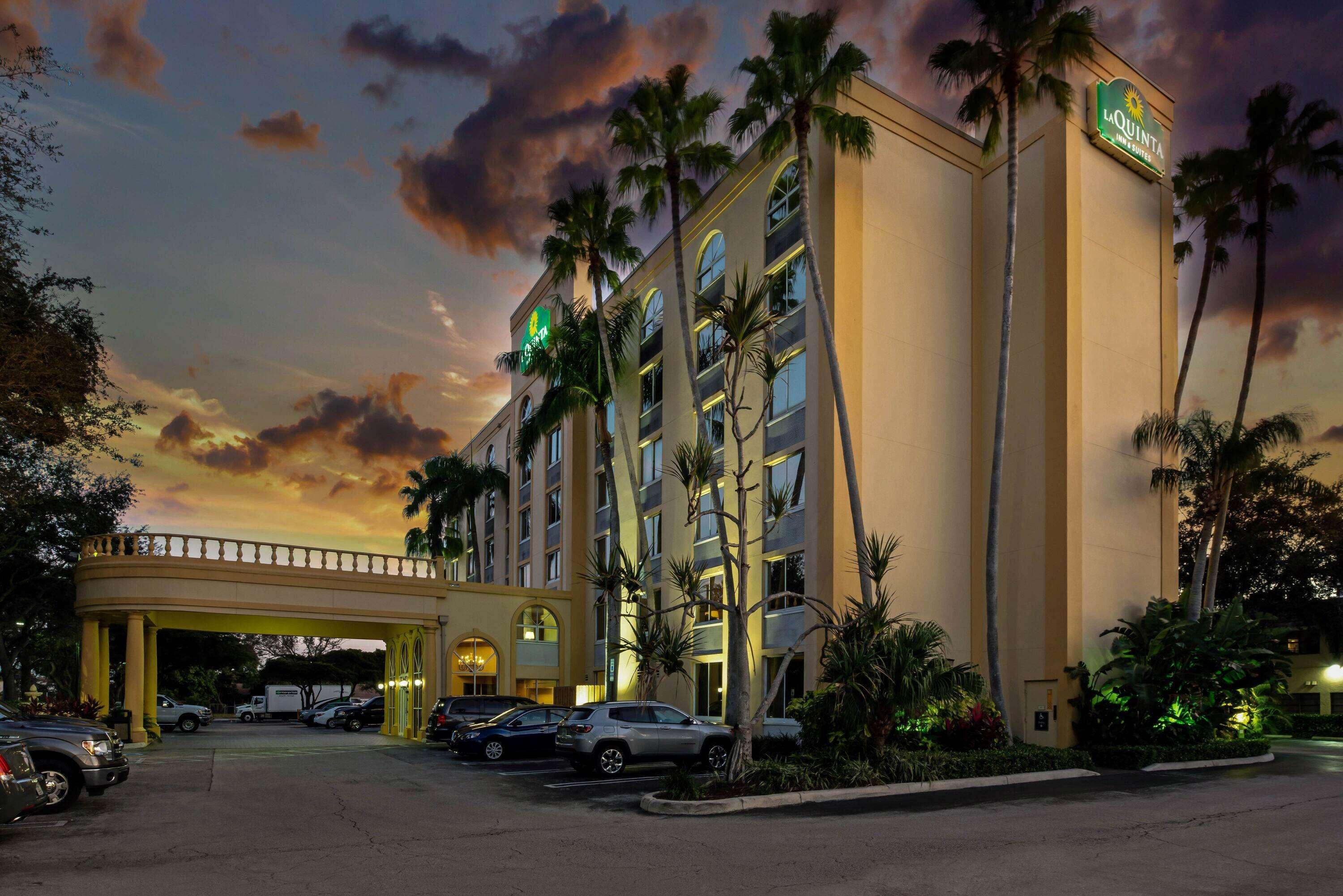 La Quinta By Wyndham West Palm Beach Airport Bagian luar foto