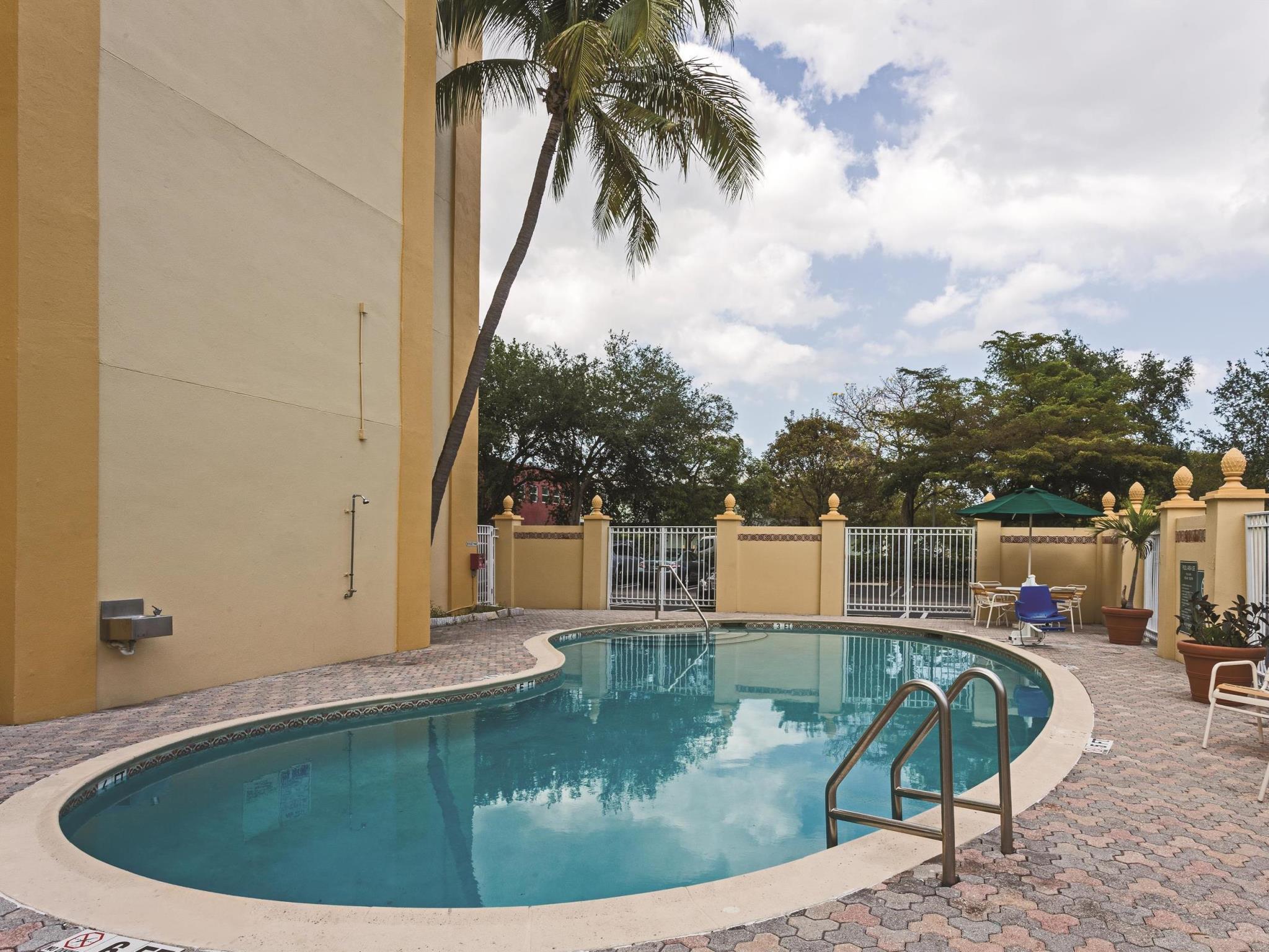 La Quinta By Wyndham West Palm Beach Airport Bagian luar foto