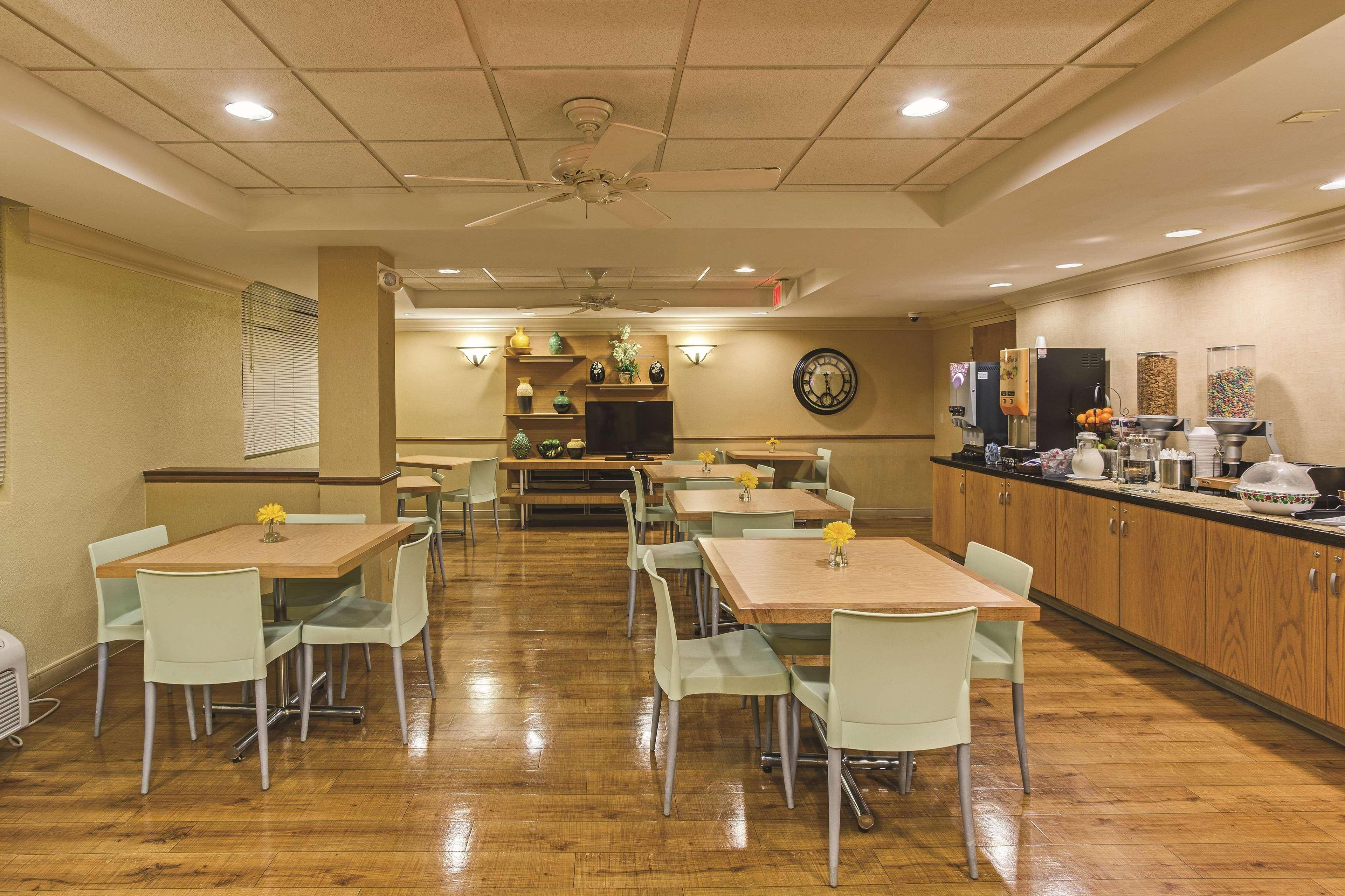 La Quinta By Wyndham West Palm Beach Airport Bagian luar foto