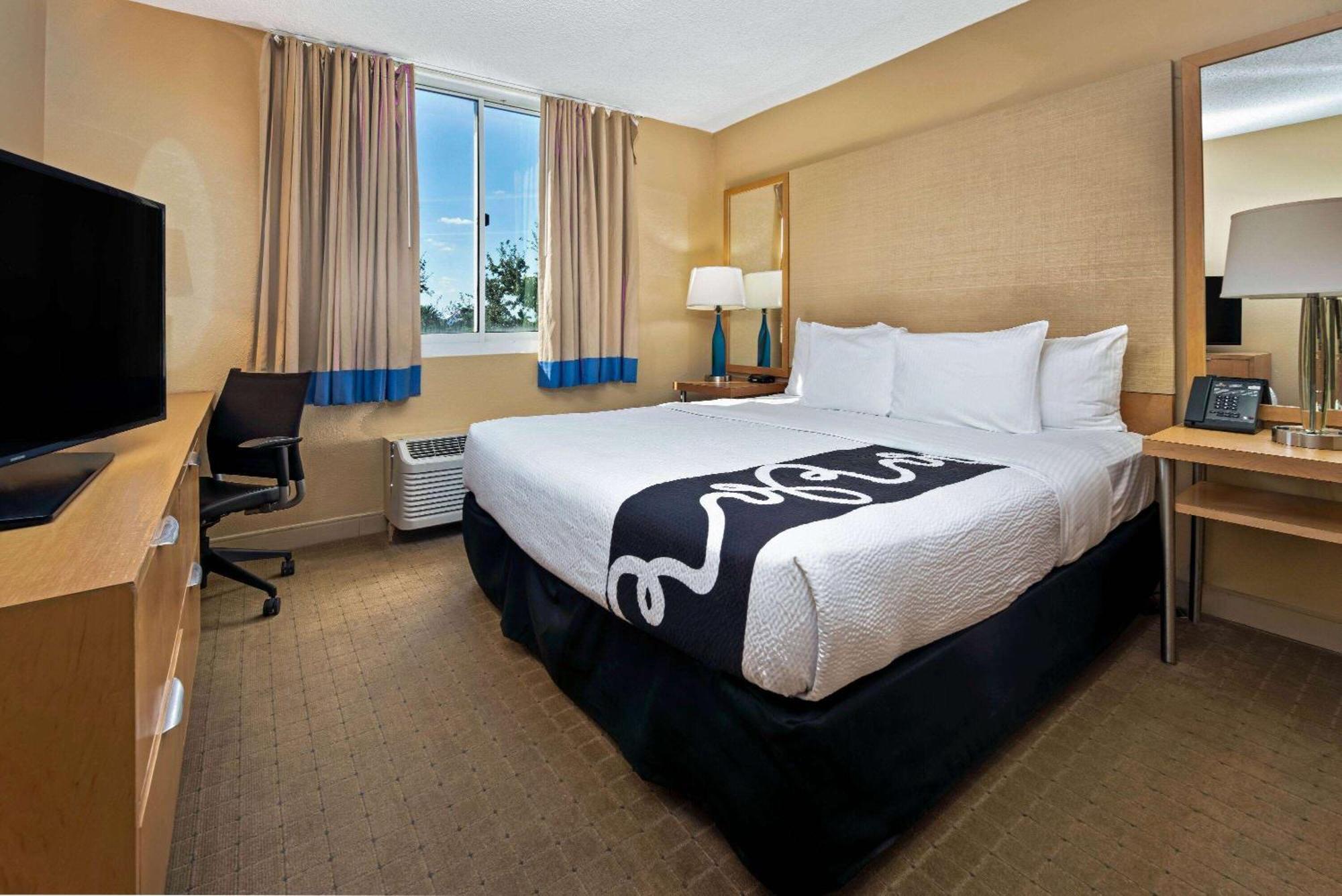 La Quinta By Wyndham West Palm Beach Airport Bagian luar foto