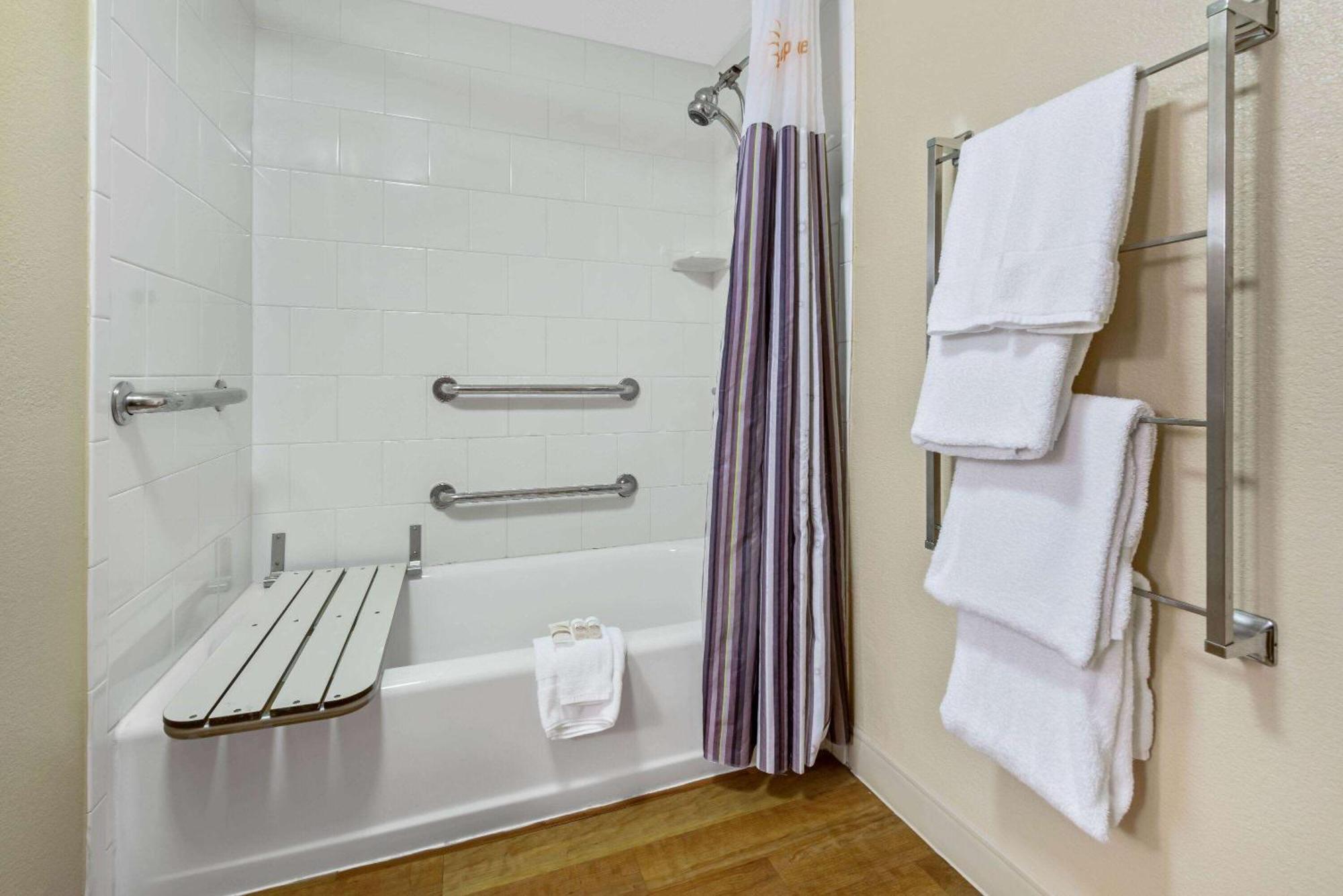 La Quinta By Wyndham West Palm Beach Airport Bagian luar foto