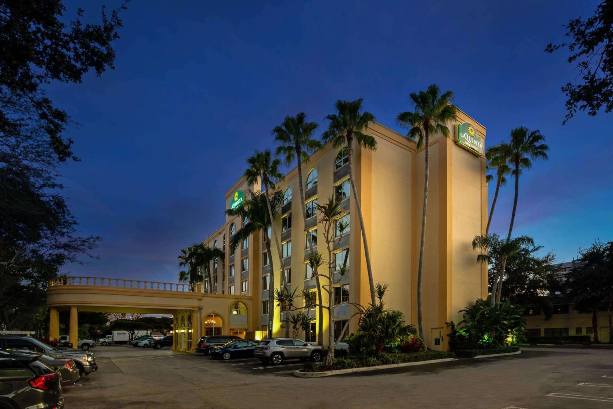 La Quinta By Wyndham West Palm Beach Airport Bagian luar foto