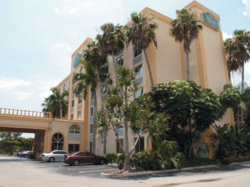 La Quinta By Wyndham West Palm Beach Airport Bagian luar foto